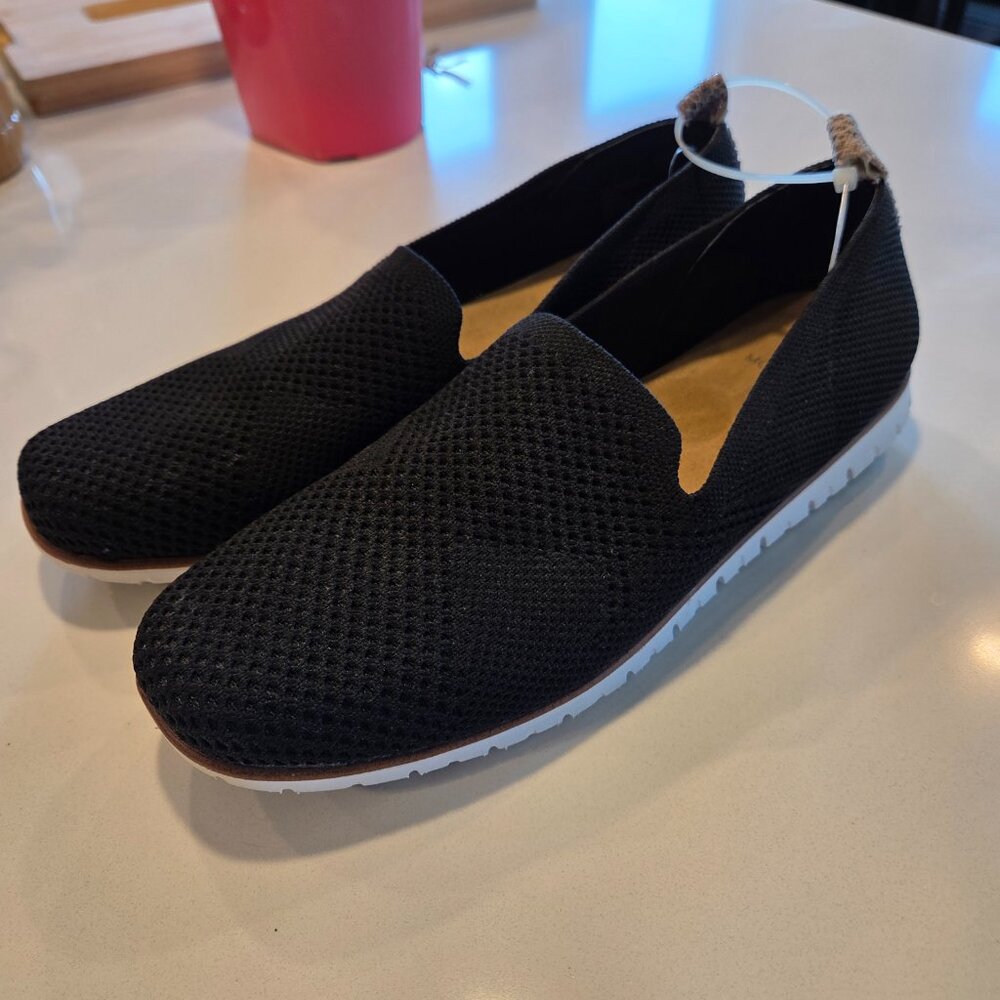 Womens White Mountain sneakers